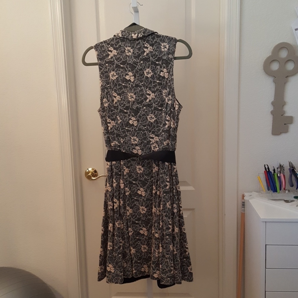 Dress - Picture 3 of 4